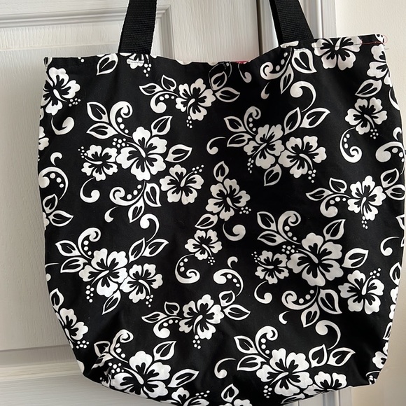 NWOT Large Reversible Hawaiian Fabric Tote Bag🌺 - Picture 5 of 9